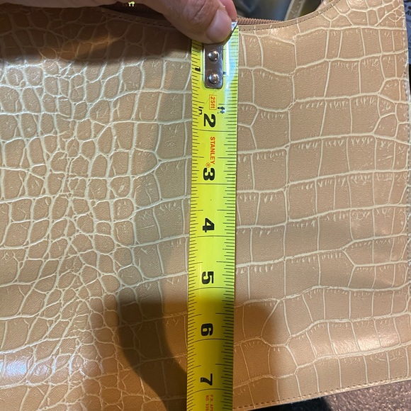 Guess Brand Mustard Yellow Purse - Picture 5 of 6